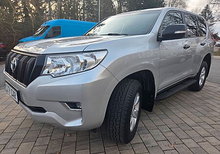 Toyota Land Cruiser 150 |2.Hand|PDC| AHK|Automatik|