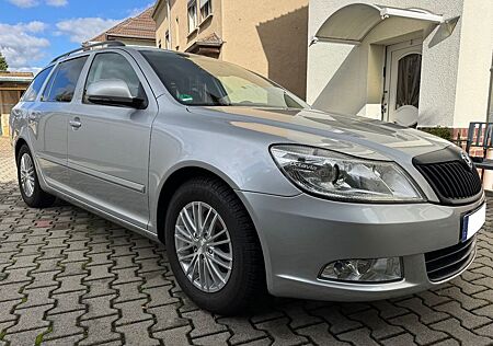 Skoda Octavia (1Z5) 1.6 MPI Combi Ambiente *TÜV