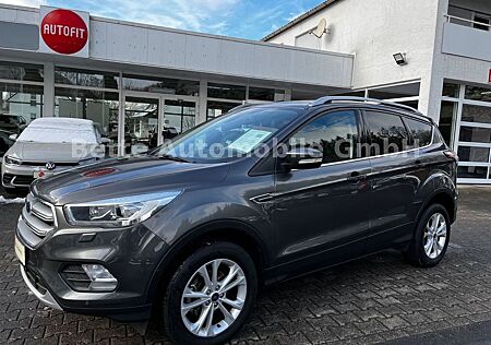 Ford Kuga 1,5 EcoBoost 4x2 Titanium *NAV*SHZ*BI-XENON