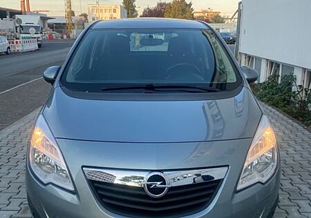 Opel Meriva B Edition/57TKM/SCHECKHEFT/SHZ/NEU.TÜV