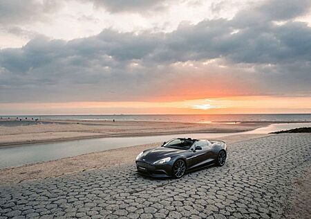 Aston Martin Vanquish 6.0 Volante