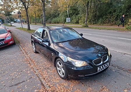 BMW 530i 530 Baureihe 5 Lim. xDrive*HUD*LEDER*NAVI*