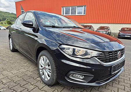 Fiat Tipo Lounge 1.6 TDI Navi Leder Pdc R-Kamera 1Han