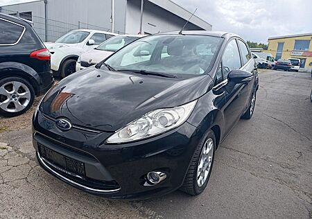 Ford Fiesta Titanium*KLIMAA*PDC*TÜV+SERV N*SITZ-H*USB