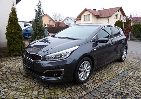 Kia Cee'd / Ceed 1.6 CRDi Dream-Team Edition