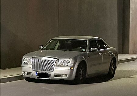Chrysler 300C 3.5 V6 Autom. -