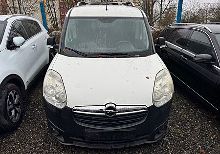 Opel Combo 1.6 D Selection L1H1/ Automatik/ 5 Sitzer