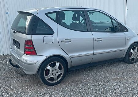 Mercedes-Benz A 190 Alu AHK abn. Klimaauto. SHZ TÜV 11/2026