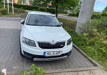 Skoda Octavia 2.0 TDI DSG 4x4 Scout Combi Scout