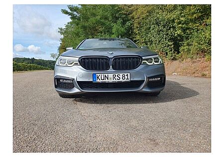 BMW 540d xDrive Touring A -