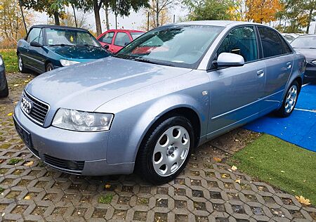 Audi A4 2.0 FSI multitronic - TÜV 11/2026