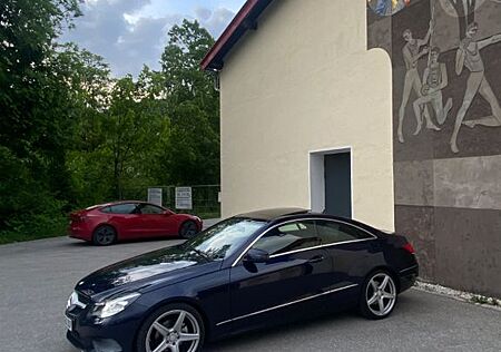 Mercedes-Benz E 200 Coupé Pano/Volleder/Scheckheft/Service neu