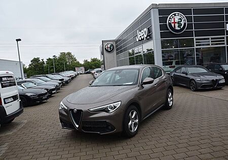 Alfa Romeo Stelvio Super 2.2 AT8 Bi-Xenon, Navi NP:48.380€