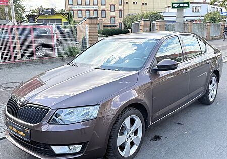 Skoda Octavia 1.4 TSI *TEMPOMAT*KLIMAAUTO*SHZ*2.HAND*