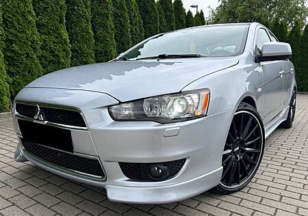 Mitsubishi Lancer 1.8 MPI Invite CVT-Automatik
