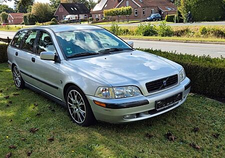 Volvo V40 1.8 -