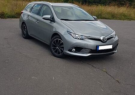 Toyota Auris Touring Sports