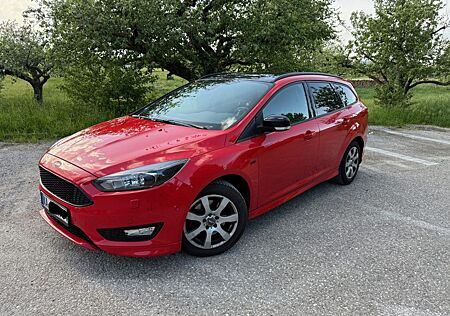 Ford Focus 1,5 EcoBoost 110kW ST-Line RED Turnier