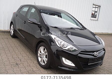 Hyundai i30 1.4 CRDi -Edition-Kliamautomatik-PDC-Euro 5