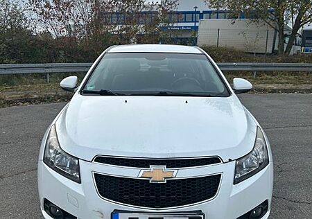 Chevrolet Cruze 1.6 Benziner *Tüv Neu*