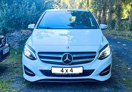 Mercedes-Benz B 200 B 200d 4MATIC Navi Kamera LED Facelift