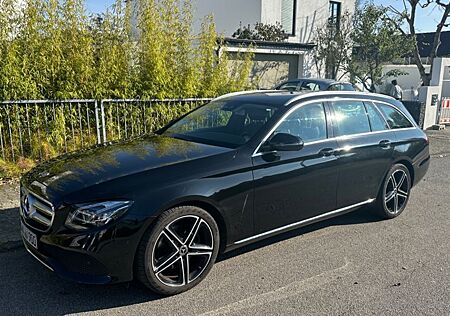 Mercedes-Benz E 220 d 4MATIC T, AVANTG., LED-MATRIX, TÜV NEU