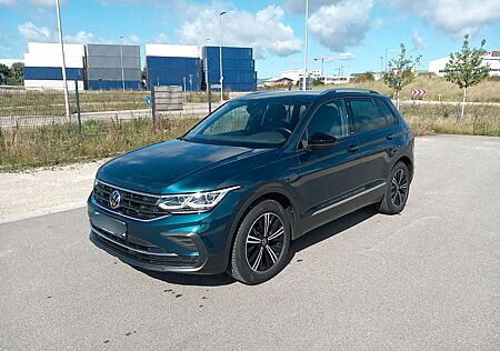 VW Tiguan Volkswagen 1.5 TSI OPF DSG UNITED/AHK/RFK/LED