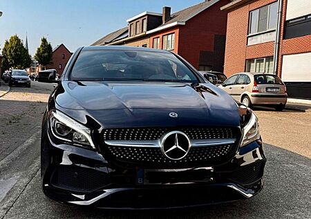 Mercedes-Benz CLA 180 Shooting Brake AMG Style Leder LED