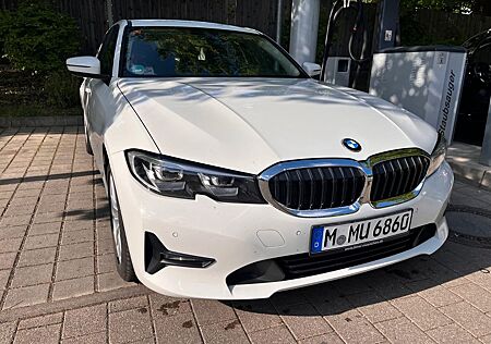 BMW 330e Limousine (Hybrid/Benzin) G20 - Top Zustand