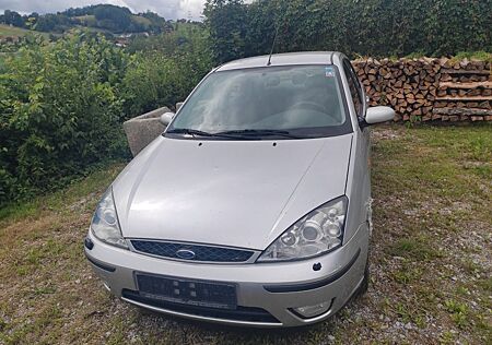 Ford Focus 1,8 Ghia X Ghia X