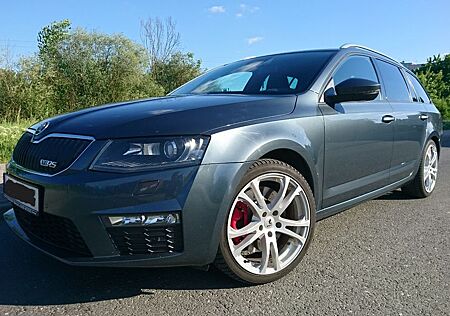 Skoda Octavia 2.0 TDI DSG RS Combi RS
