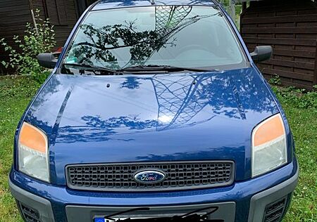Ford Fusion 1,4 16V + +