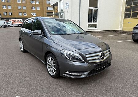 Mercedes-Benz B 180 Navi SH NR S-Heft