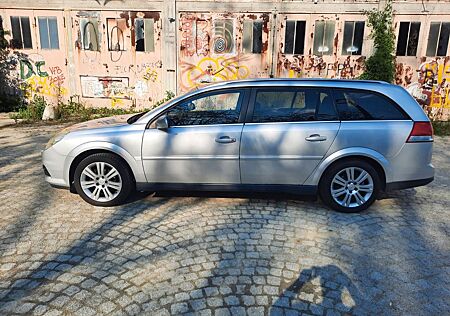 Opel Vectra Caravan Edition 2.2 Direct Edition