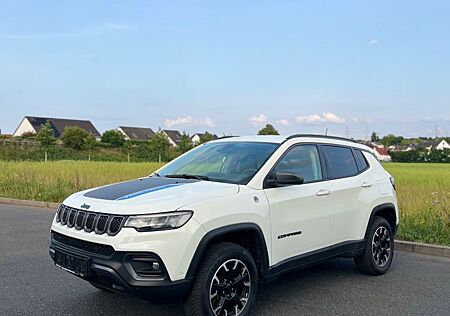 Jeep Compass Trailhawk Hybrid 4WD / AHK / ACC