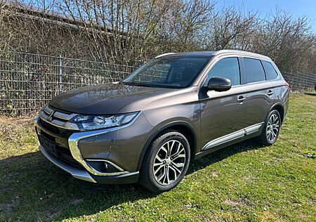 Mitsubishi Outlander 2.2 DI-D Top +1.Hand+VOLL+AHK+