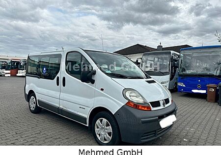 Renault Trafic gebraucht kaufen Renault Trafic Combi L1H1 2,7t verglast