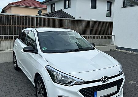 Hyundai i20 YES! Sondermodell, Top-Ausstattung