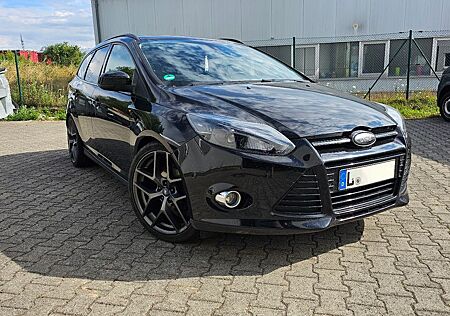 Ford Focus 1,0 EcoBoost Titanium Turnier Xenon Navi