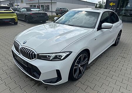 BMW 330 i M-Sport Trav.- Comf.- Entertain.-Pak. H&K