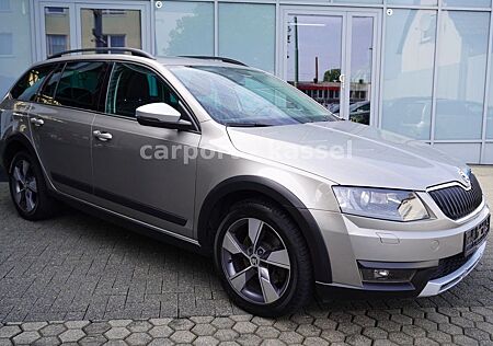 Skoda Octavia Combi Scout 4x4 Automatik/Pano/AHK/Euro6