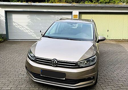 VW Touran Volkswagen Highline 1,4 l TSI 110 kW (150 PS) 7Sitze