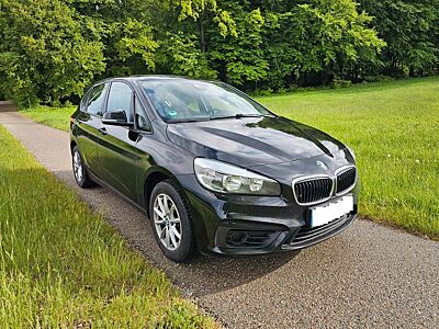 BMW 216i Active Tourer*1.HAND*PDC*ALU*KLIMA*WENIG KM