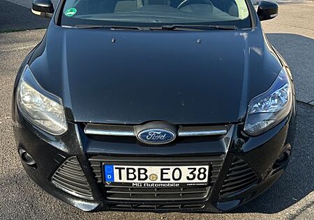 Ford Focus 1.6 TDCi Trend - TÜV 10/2026