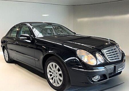 Mercedes-Benz E 200 Automatik ELEGANCE AHK Navi sehr gepflegt