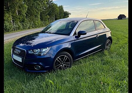 Audi A1 1.2 TFSI Attraction + neuer TÜV & SERVICE