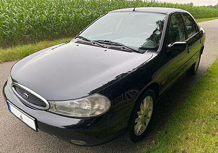 Ford Mondeo 2.5 V6 Ghia Automatk