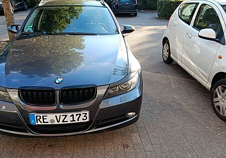 BMW 320i touring -