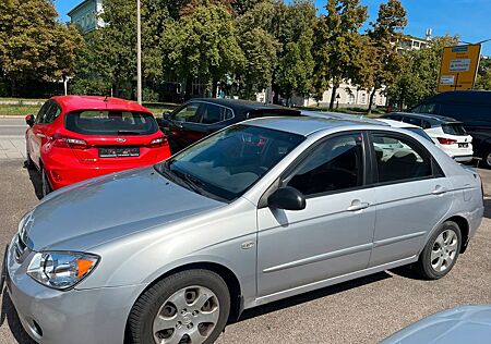 Kia Cerato 1.6 LX Lim.klima.