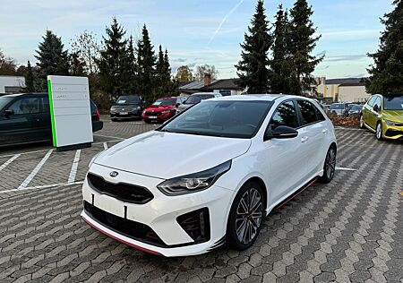 Kia Cee'd Ceed 1.6 T-GDI DCT GT GIACCUZO EDITION